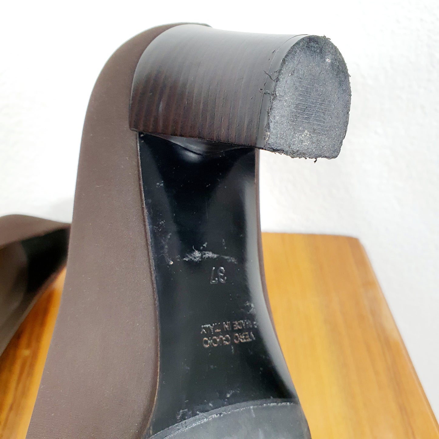 Einzigartigeund nachhaltige Vintage Schuhe in braun. Unique and sustainable vintage shoes in brown. Sole.