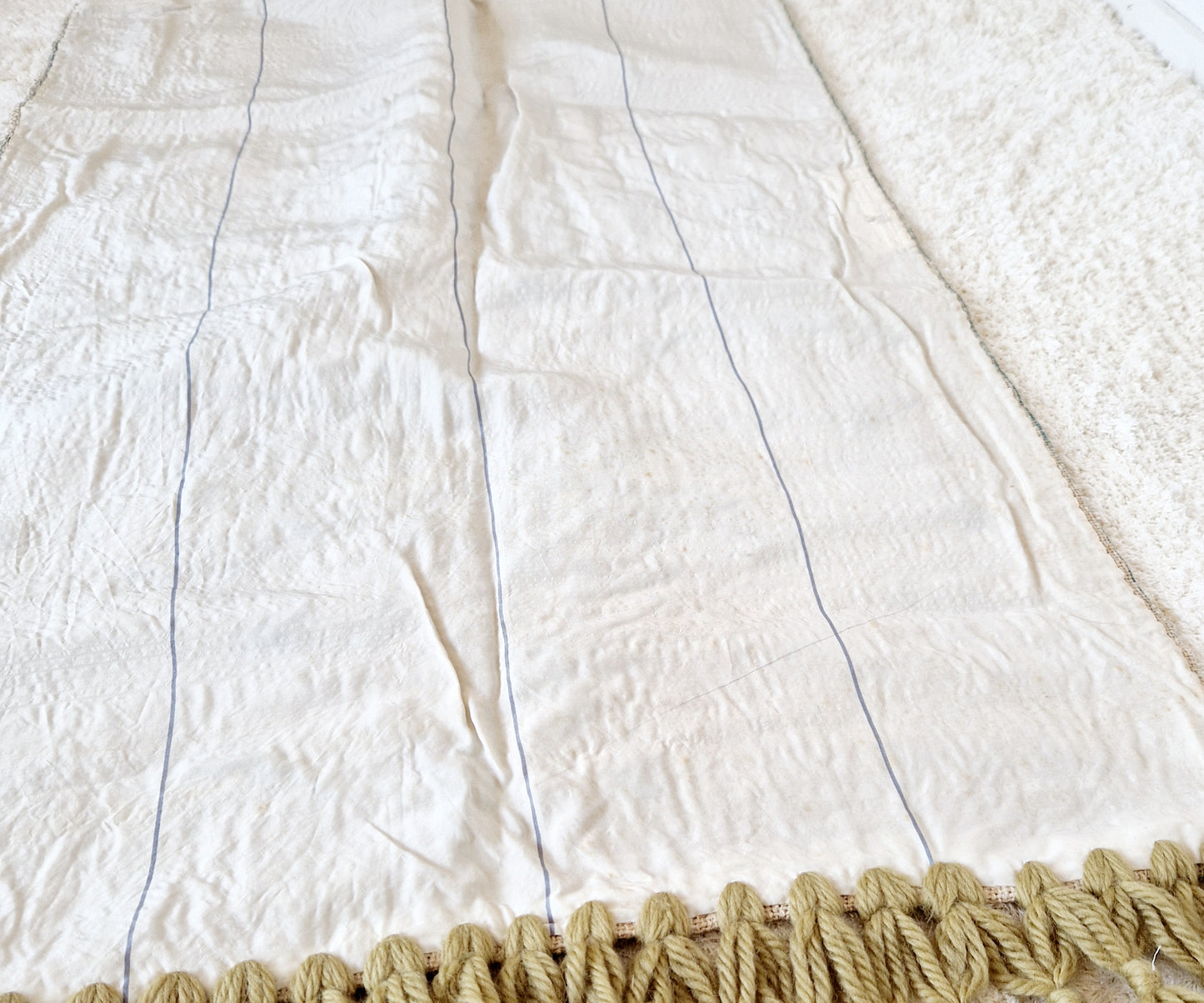 Einzigartiger und nachhaltiger Vintage Wandbehand mit Segelschiff. Unique and sustainable vintage wallhanging with sailboat. Back.