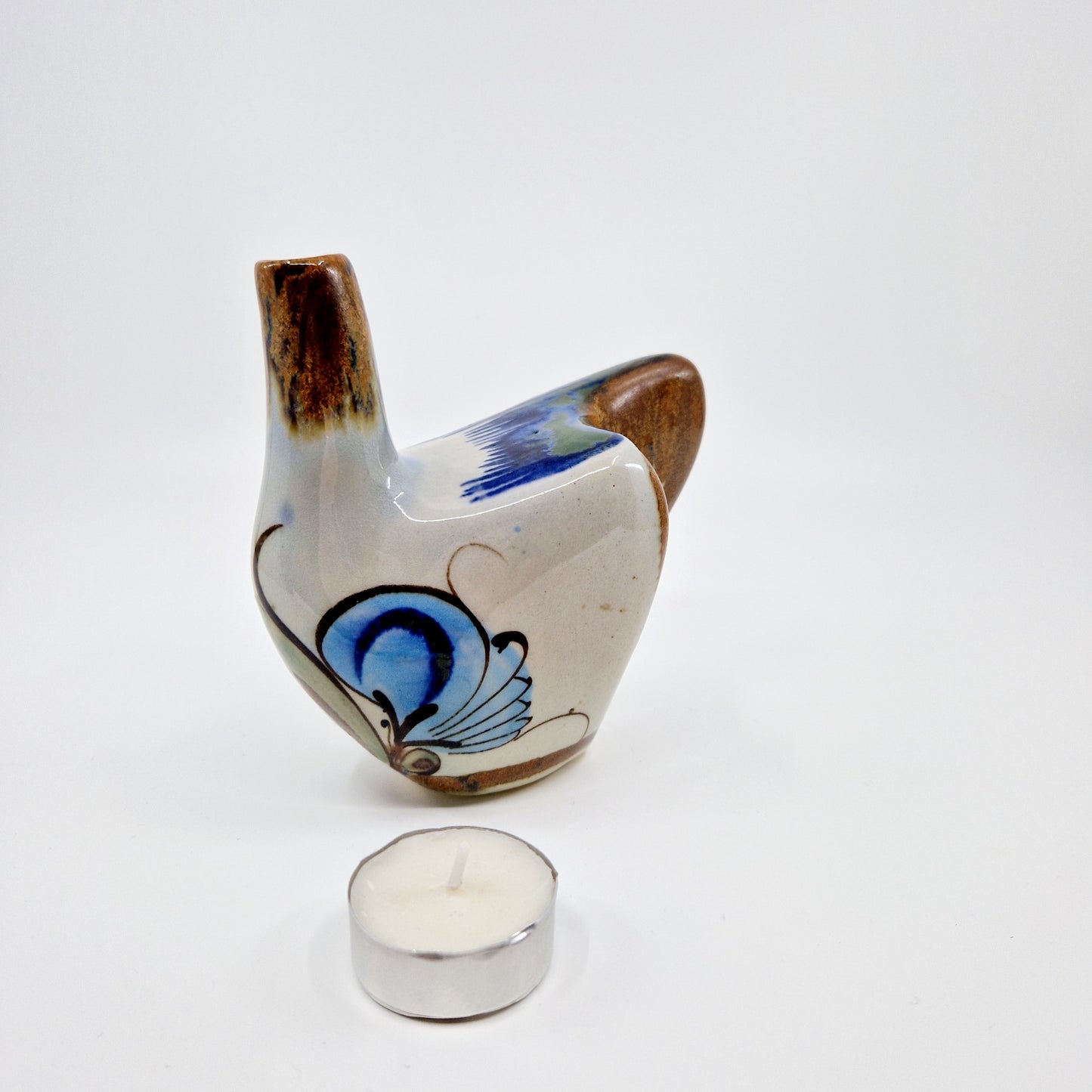 Einzigartige und nachhaltige Vintage Vase in blau-braun von Ken Edwards. Unique and sustainable vintage vase in blue-brown from Ken Edwards. Token of scale.