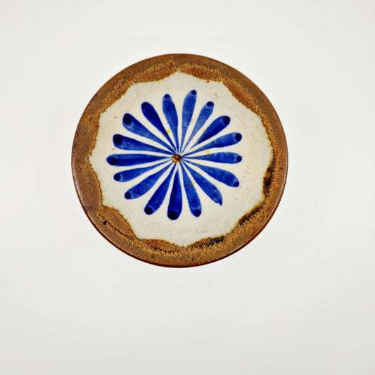 Einzigartiger und nachhaltiger Kerzenständer mit Taube. Unique and sustainable candleholder with pigeon. Above.