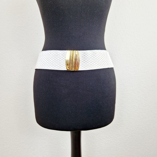 Einzigartiger und nachhaltiger Vintage Gürtel in weiss-gold. Unique and sustainable vintage belt in white-gold. Front.