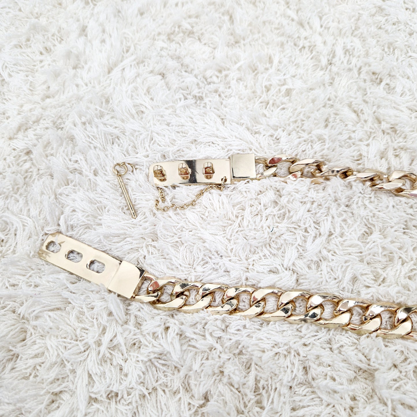 Einzigartiger und nachhaltiger Vintage Kettengürtel. Unique and sustainable vintage chain belt. Buckles.