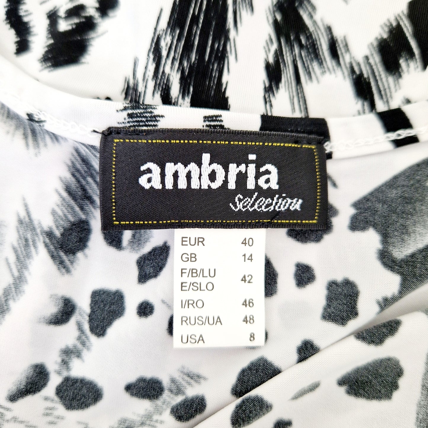 Einzigartiges und nachhaltiges Vintage Hemd mit Leopard und Giraffe. Unique and sustainable vintage button-down with leopard and giraffe. Tag.