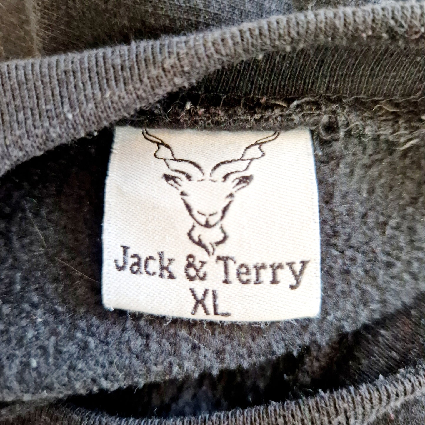 Einzigartiger und nachhaltiger Vintage Sweater TRXYE. Unique and sustainable vintage sweater TRXYE. Tag.