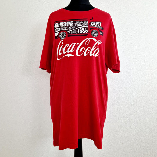 Einzigartiges und nachhaltiges Vintage T-Shirt Coca-Cola. Unique and sustainable vintage t-shirt Coca-Cola. Front.