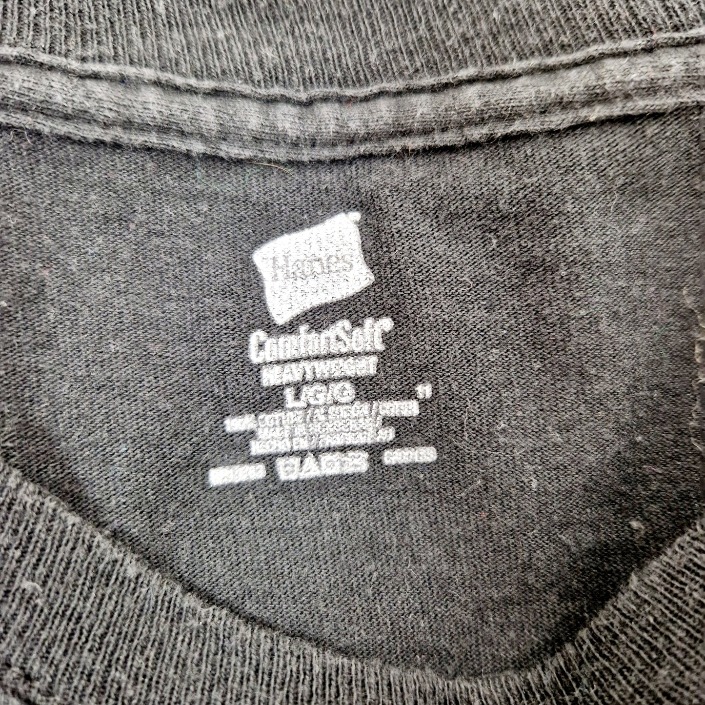 Einzigartiges und nachhaltiges Vintage T-Shirt mit Pirat. Unique and sustainable vintage t-shirt with pirate. Tag.