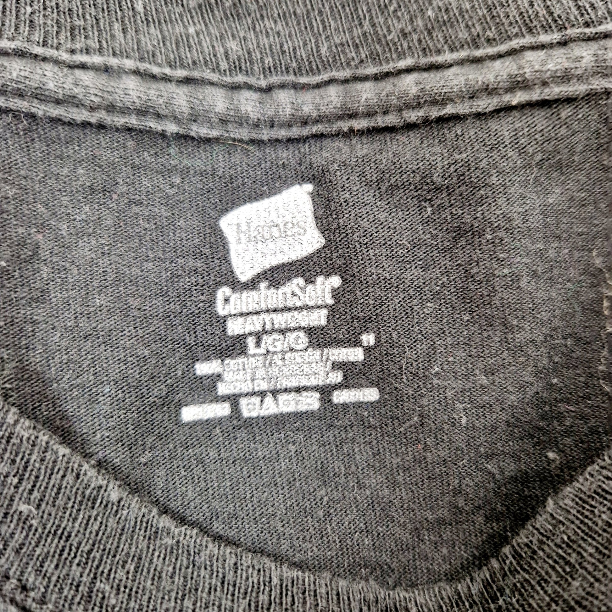 Einzigartiges und nachhaltiges Vintage T-Shirt mit Pirat. Unique and sustainable vintage t-shirt with pirate. Tag.