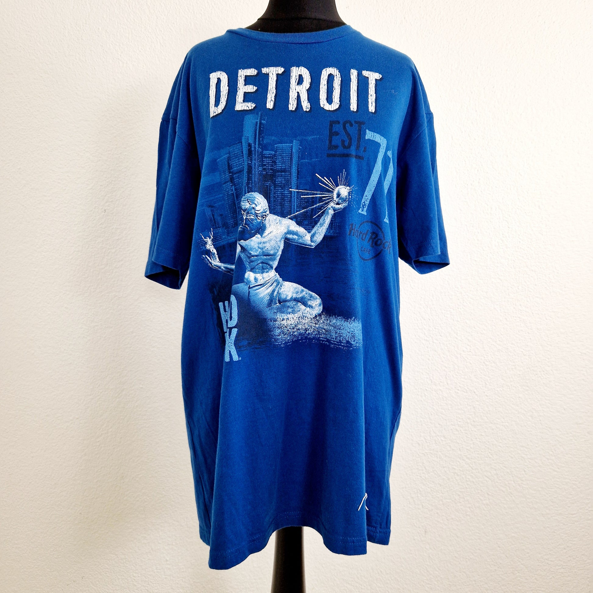 Einzigartiges und nachhaltiges Vintage T-Shirt Hard Rock Detroit. Unique and sustainable vintage t-shirt Hard Rock Detroit. Front.