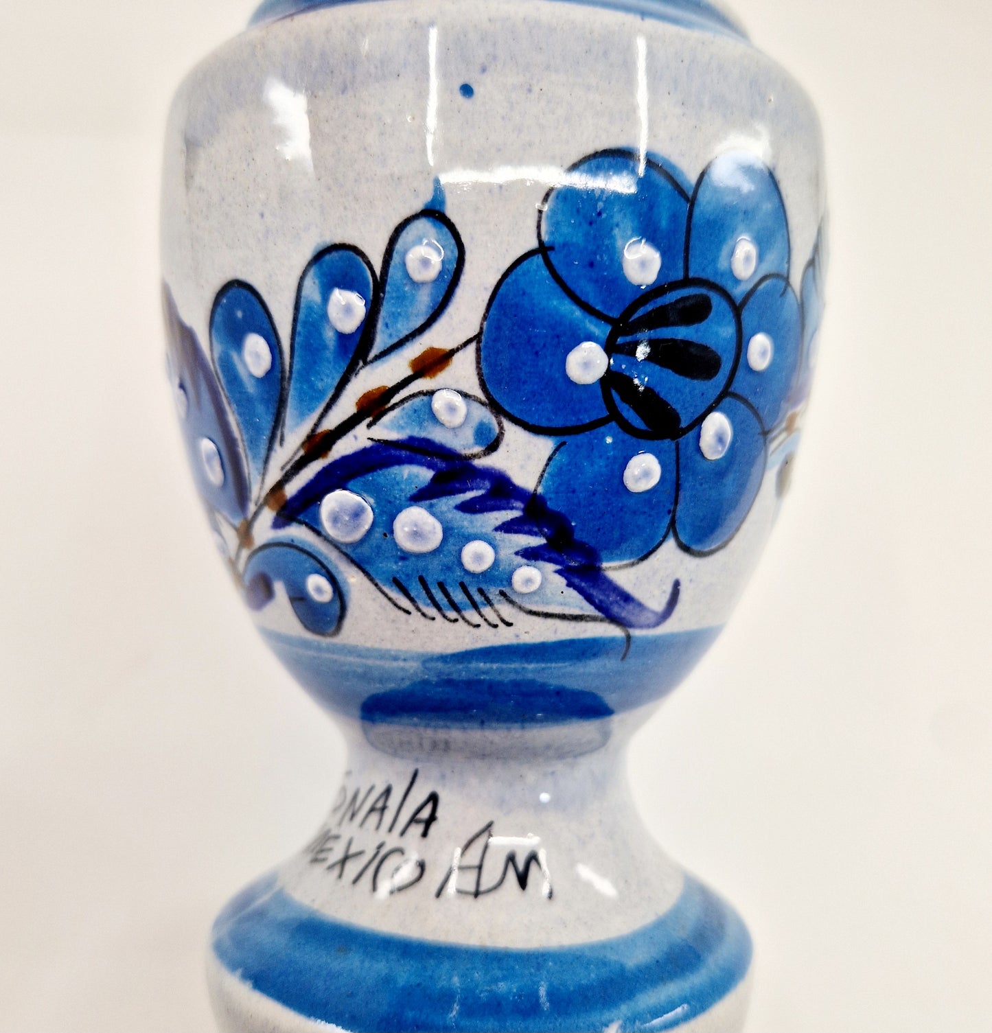Einzigartige und nachhaltige Vintage Vase von Mexiko. Unique and sustainable vintage vase from Mexico. Close-up 2.
