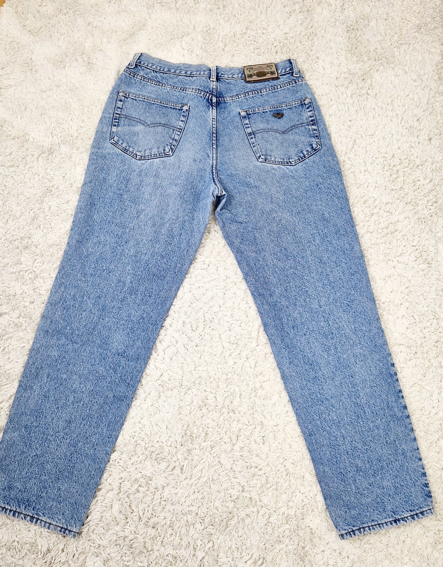 Einzigartige und nachhaltige Vintage Jeans in blau von Wampum. Unique and sustainable vintage jeans in blue from Wampum. Back.