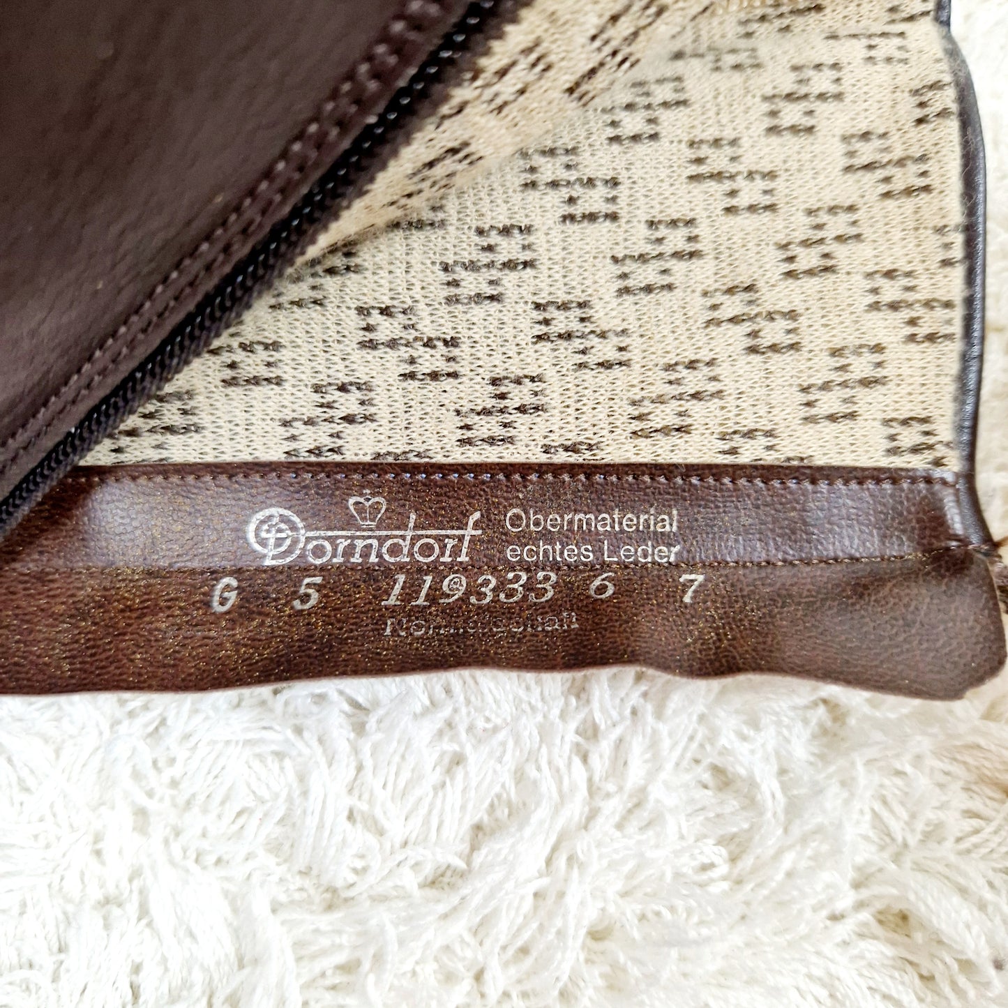 Einzigartige und nachhaltige Vintage Leder Stiefel in braun, gefüttert. Unique and sustainable vintage leather boots in brown, lined. Tag.