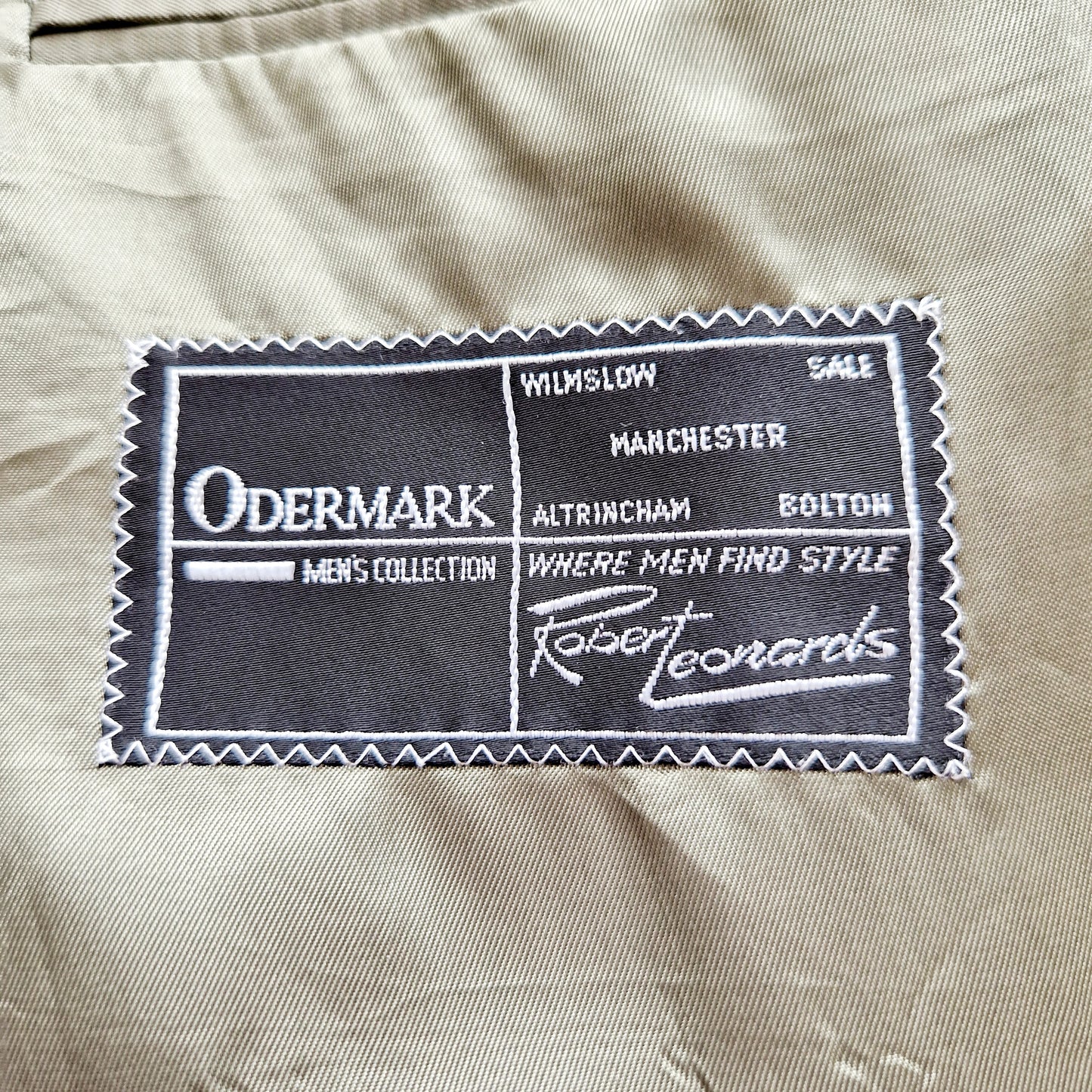 Einzigartiger und nachhaltiger Vintage Blazer in khaki-oliv-rot, Glencheck, kariert. Tag.