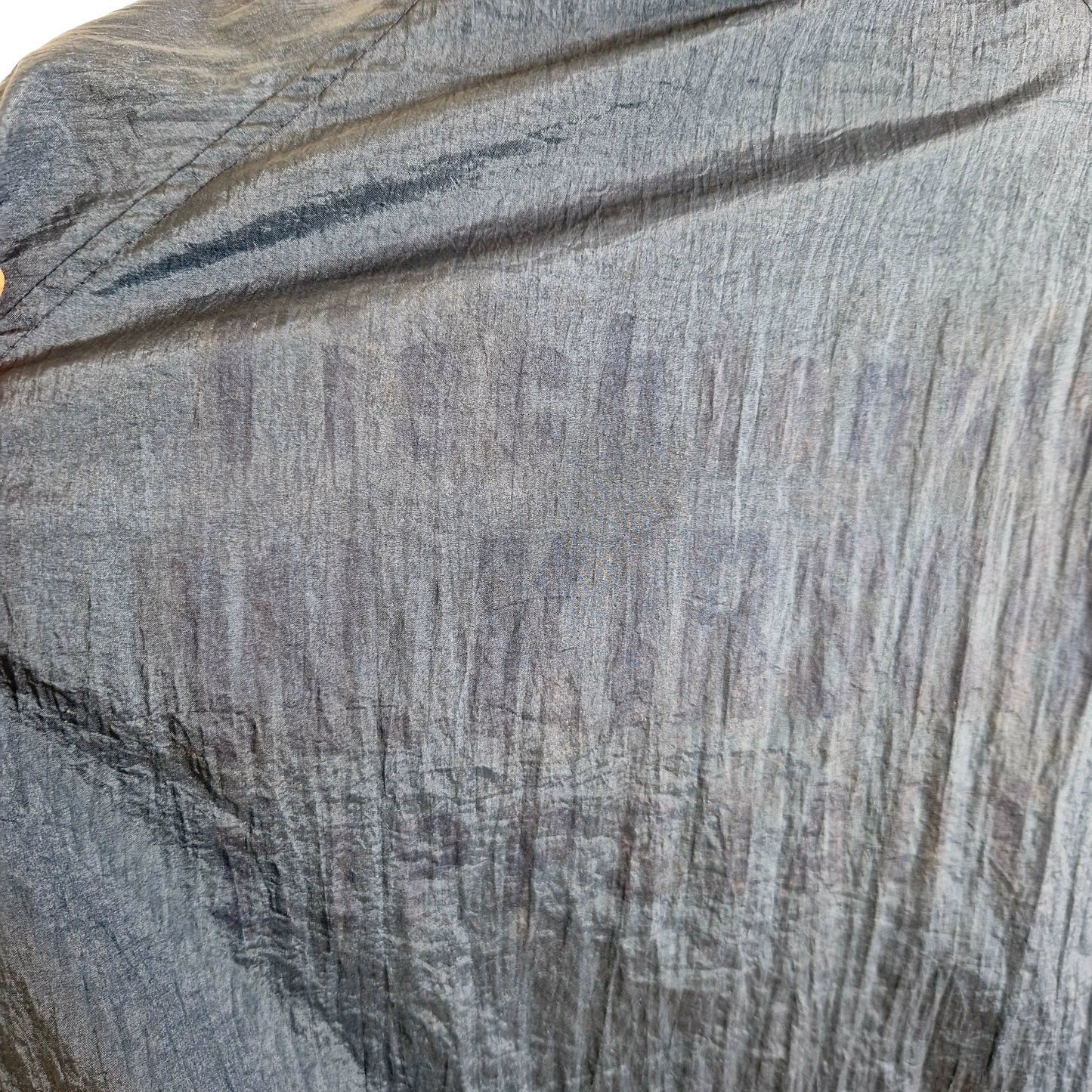 Einzigartige und nachhaltige Vintage Trainerjacke in blau-türkis von Joola. Unique and sustainable vintage track jacket in blue-turquois from Joola. Back 2.