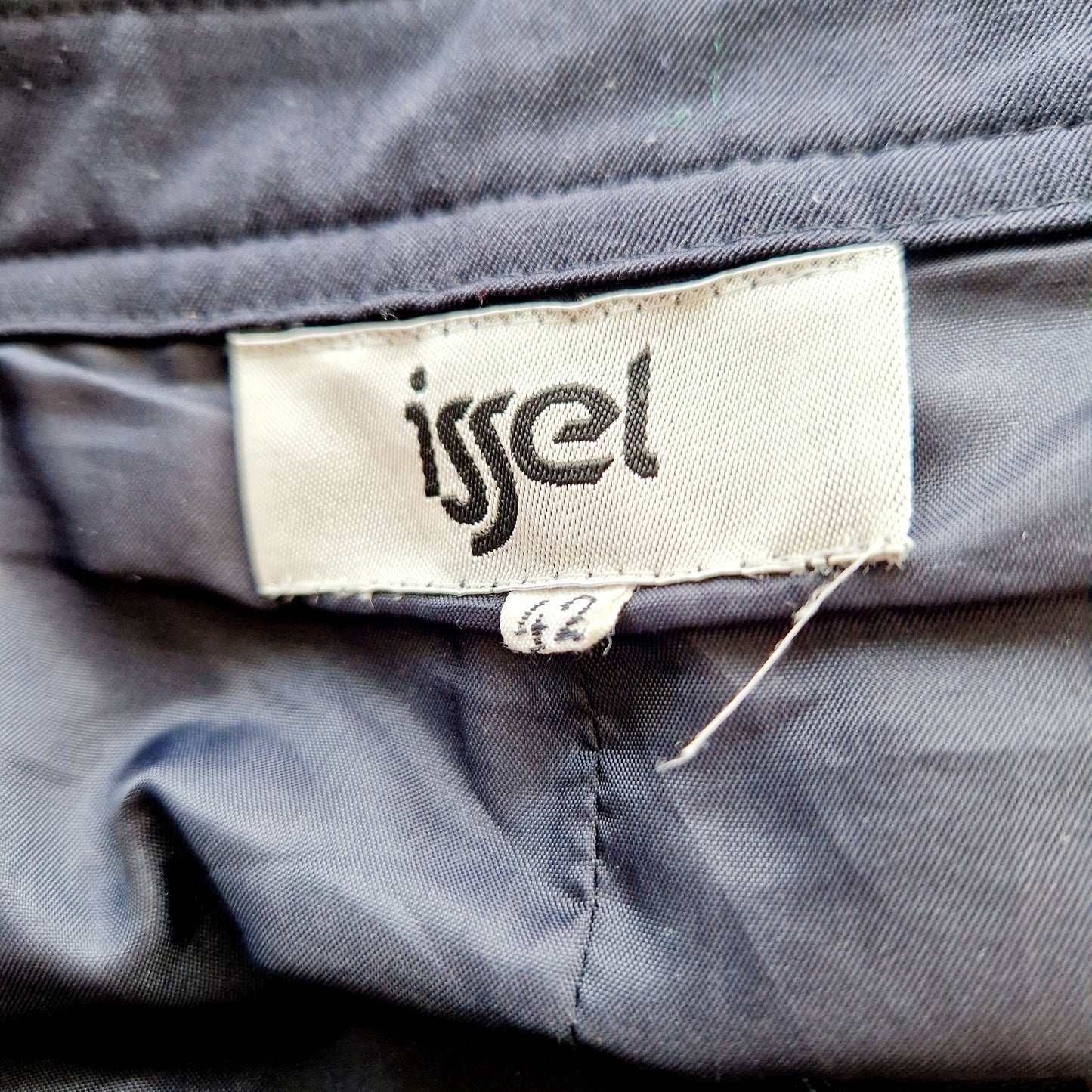 Einzigartige und nachhaltige Vintage Culotte in dunkelblau. Unique and sustainable vintage culotte in dark blue. Tag.