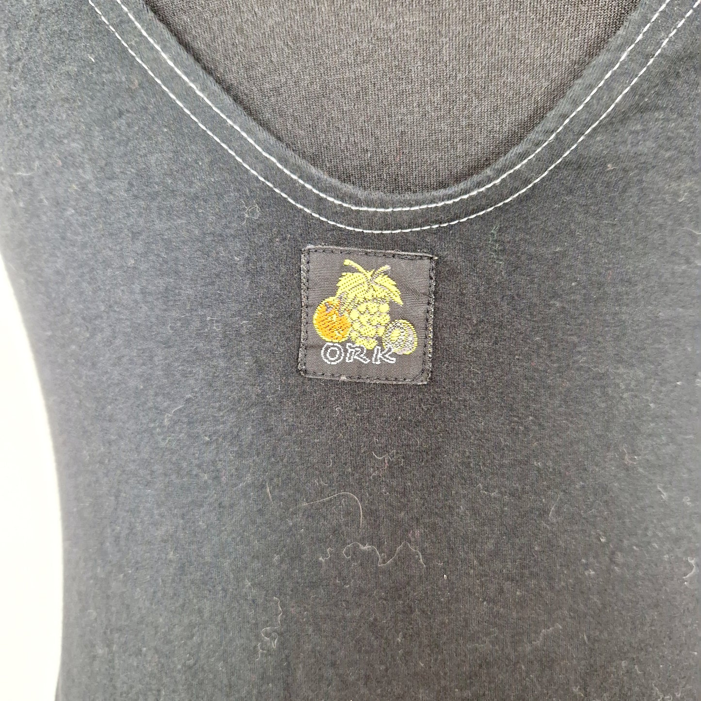 Einzigartiger und nachhaltiger Vintage Playsuit in schwarz. Unique and sustainable vintage playsuit in black. Tag.