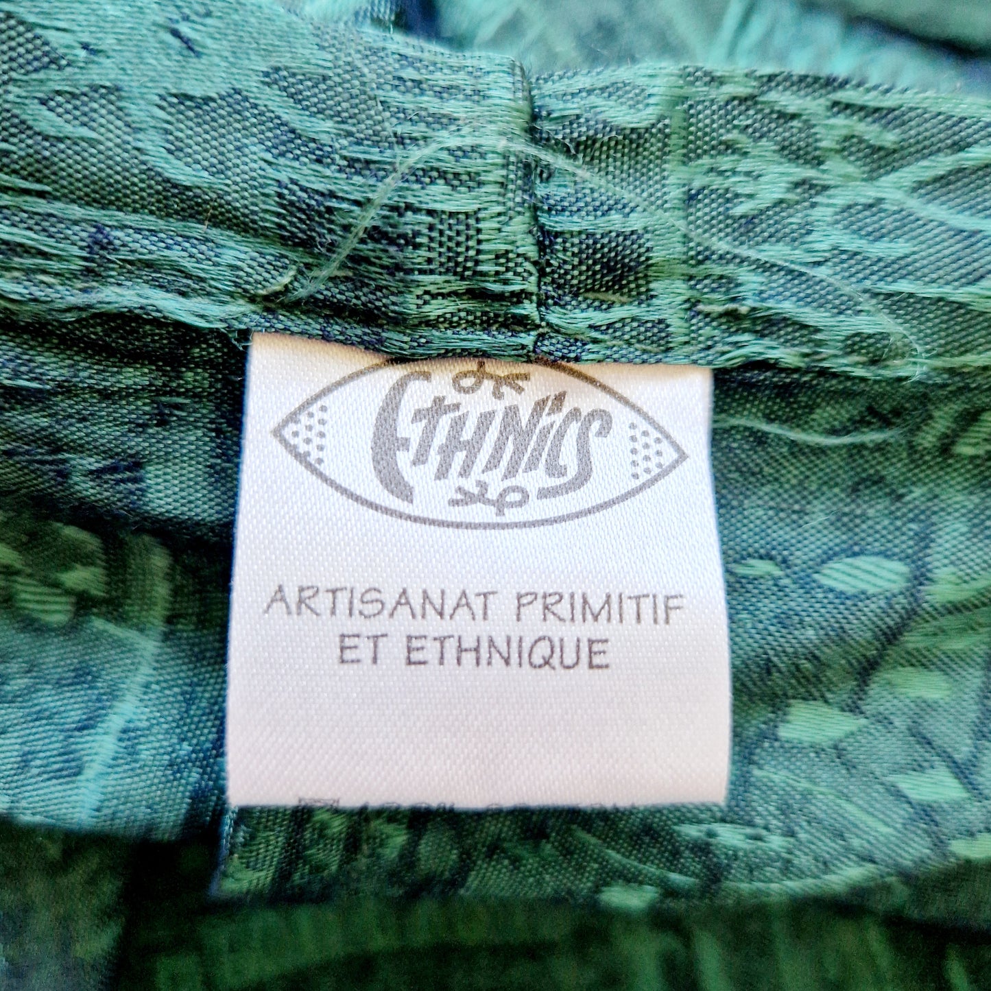 Einzigartige und nachhaltige Vintage Hose, Wickelhose, in grün. Unique and sustainable vintage pants, wrap pants, in green. Tag.