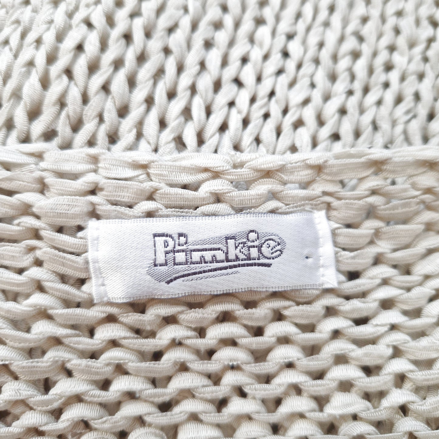 Einzigartiger und nachhaltiger Vintage Pullover in beige mit Trompetenärmeln. Tag.