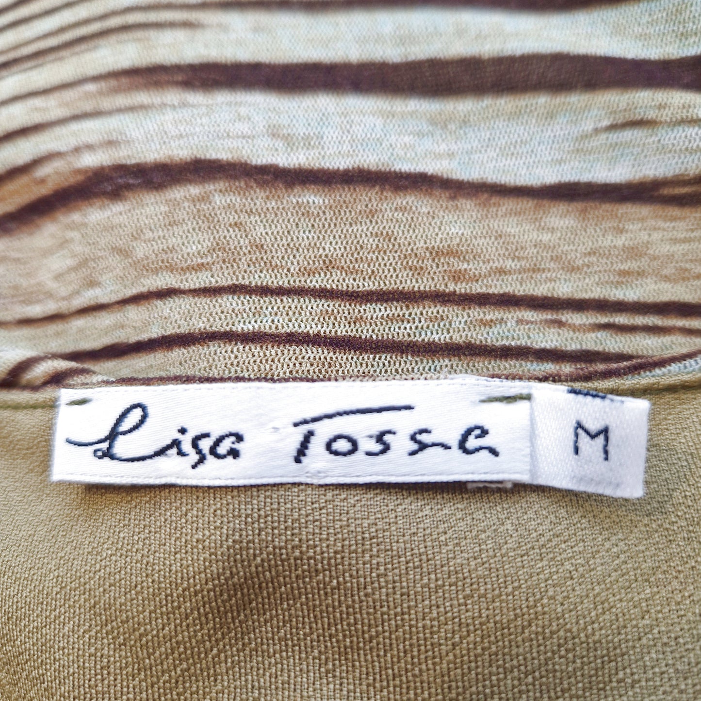 Einzigartiges und nachhaltiges Vintage Top in oliv-braun mit Streifen. Tag.