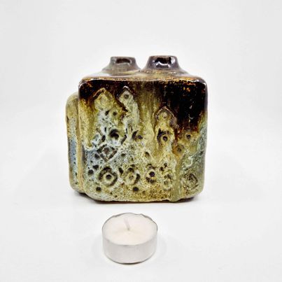 Einzigartige und nachhaltige Vintage Vase von Ruscha. Unique and sustainable vintage vase from Ruscha. Token of scale.