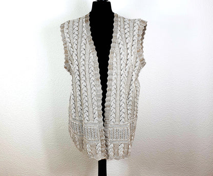 Einzigartige und nachhaltige Vintage Weste in beige. Unique and sustainable vintage vest in beige. Front.