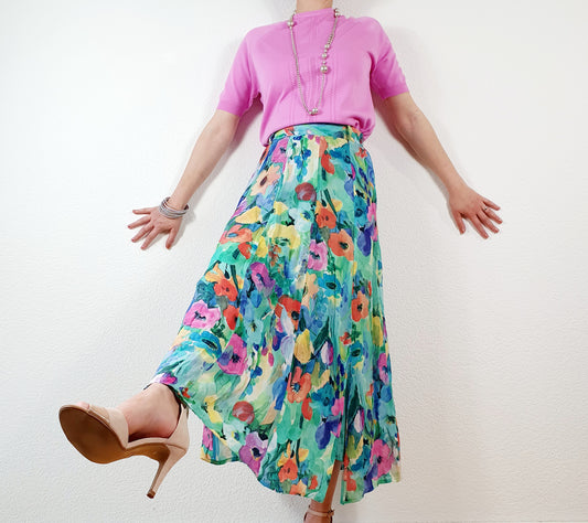 Einzigartiges und nachhaltiges Vintage T-Shirt in pink. Unique and sustainable vintage t-shirt in pink. Model.