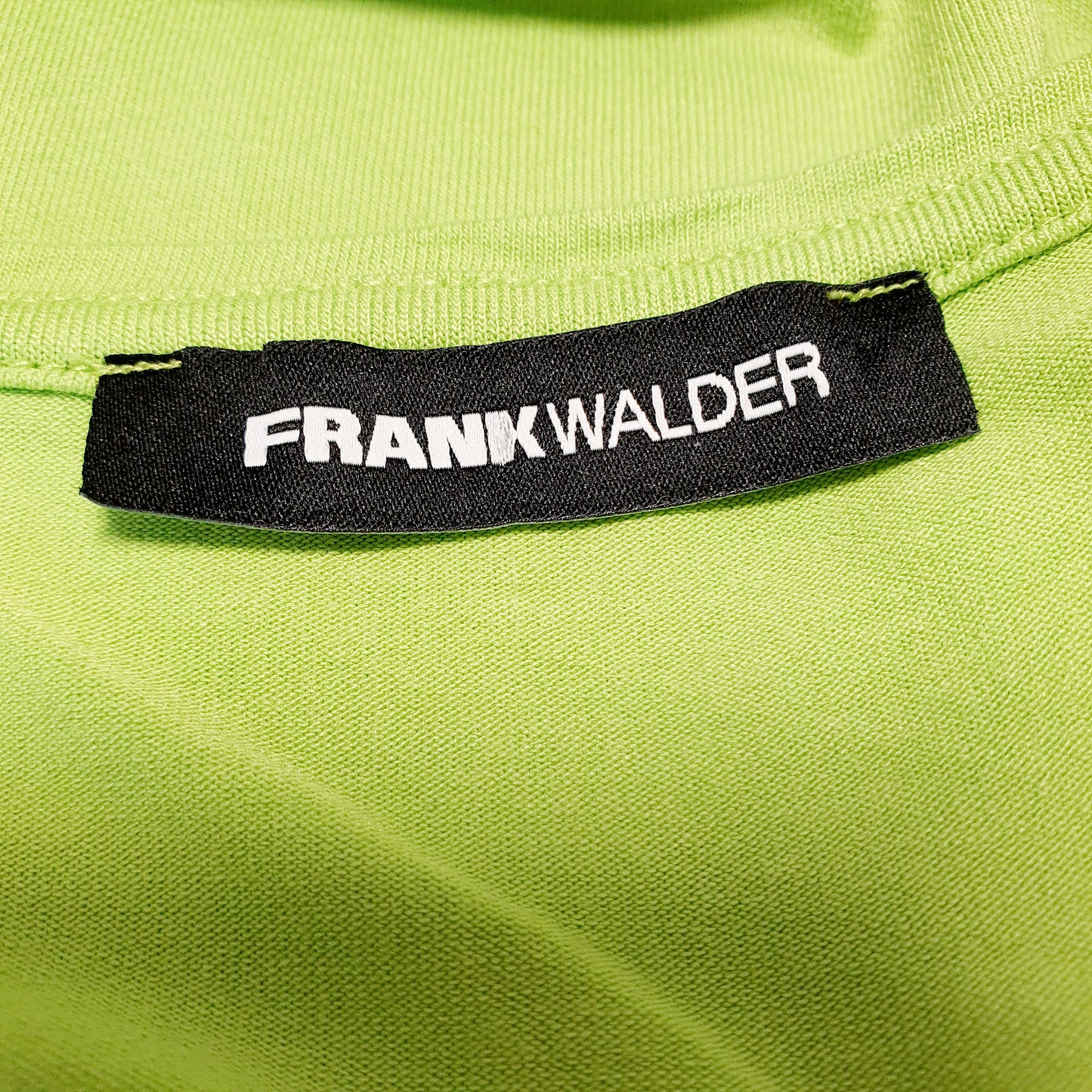 Einzigartiges und nachhaltiges Vintage Top in limegrün. Unique and sustainable vintage top in lime green. Tag.