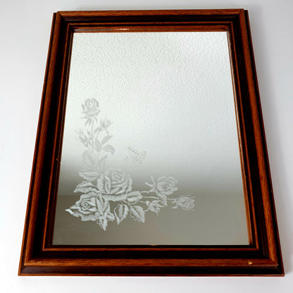 Einzigartiger und nachhaltiger Vintage Spiegel mit Rosen. Unique and sustainable vintage mirror with roses. Front.