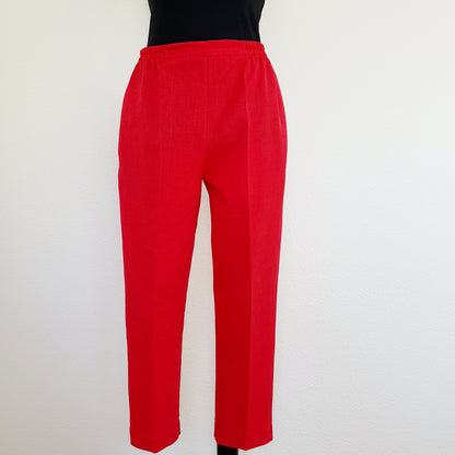 Einzigartige und nachhaltige Vintage Hose in rot. Unique and sustainable vintage trousers in red. Front.