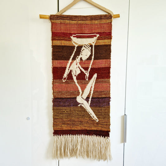 Einzigartiger und nachhaltiger Vintage Wandbehang mit einer Afrikanerin. Unique and sustainable vintage wall hanging with an african woman. Back.