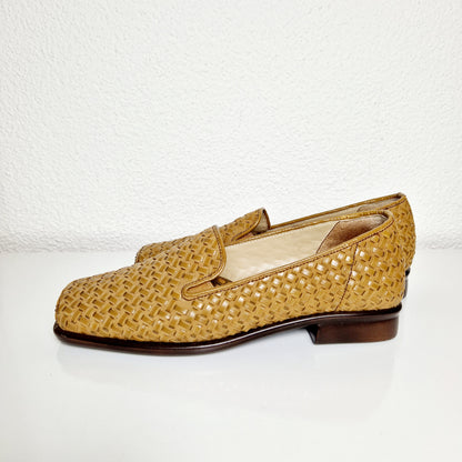 Einzigartige und nachhaltige Vintage Loafer in beige. Unique and sustainable vintage loafers in beige. Side.
