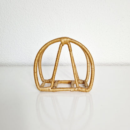 Einzigartiger und nachhaltiger Vintage Serviettenhalter. Unique and sustainable vintage napkin holder. Front.