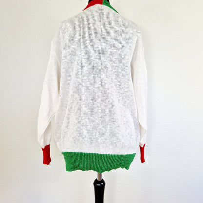 Einzigartiger und nachhaltiger Vintage Cardigan in weiss. Unique and sustainable vintage cardigan in white. Back.