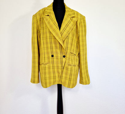 Einzigartiger und nachhaltiger Vintage Blazer in gelb und kariert. Unique and sustainable vintage blazer in yellow and check. Front.