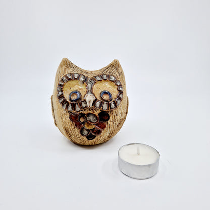 Einzigartige und nachhaltige Vintage Eulen Figur. Unique and sustainable vintage owl figure. Token of scale.