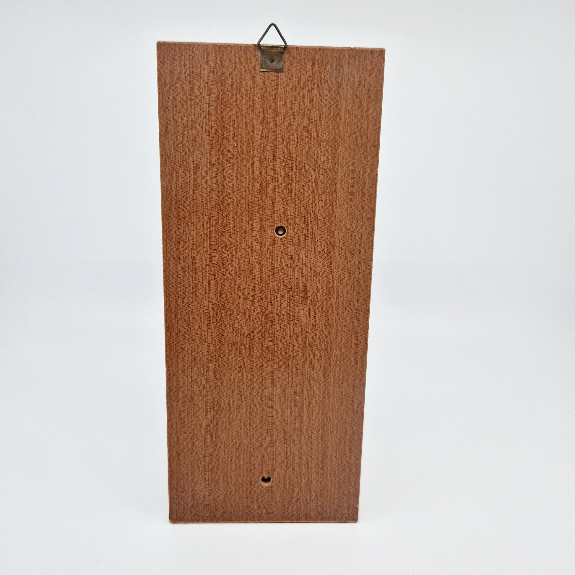 Einzigartiger und nachhaltiger Zeitchriftenhänger. Unique and sustainable magazine rack. Back.
