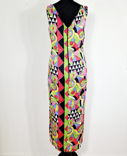 Einzigartiges und nachhaltiges Vintage Kleid in bunt und Seide. Unique and sustainable vintage dress in colorful and silk. Back.