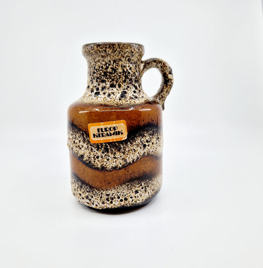 Einzigartige und nachhaltige Vintage Vase in braun von Scheurich. Unique and sustainable vintage vase in brown from Scheurich. Front.