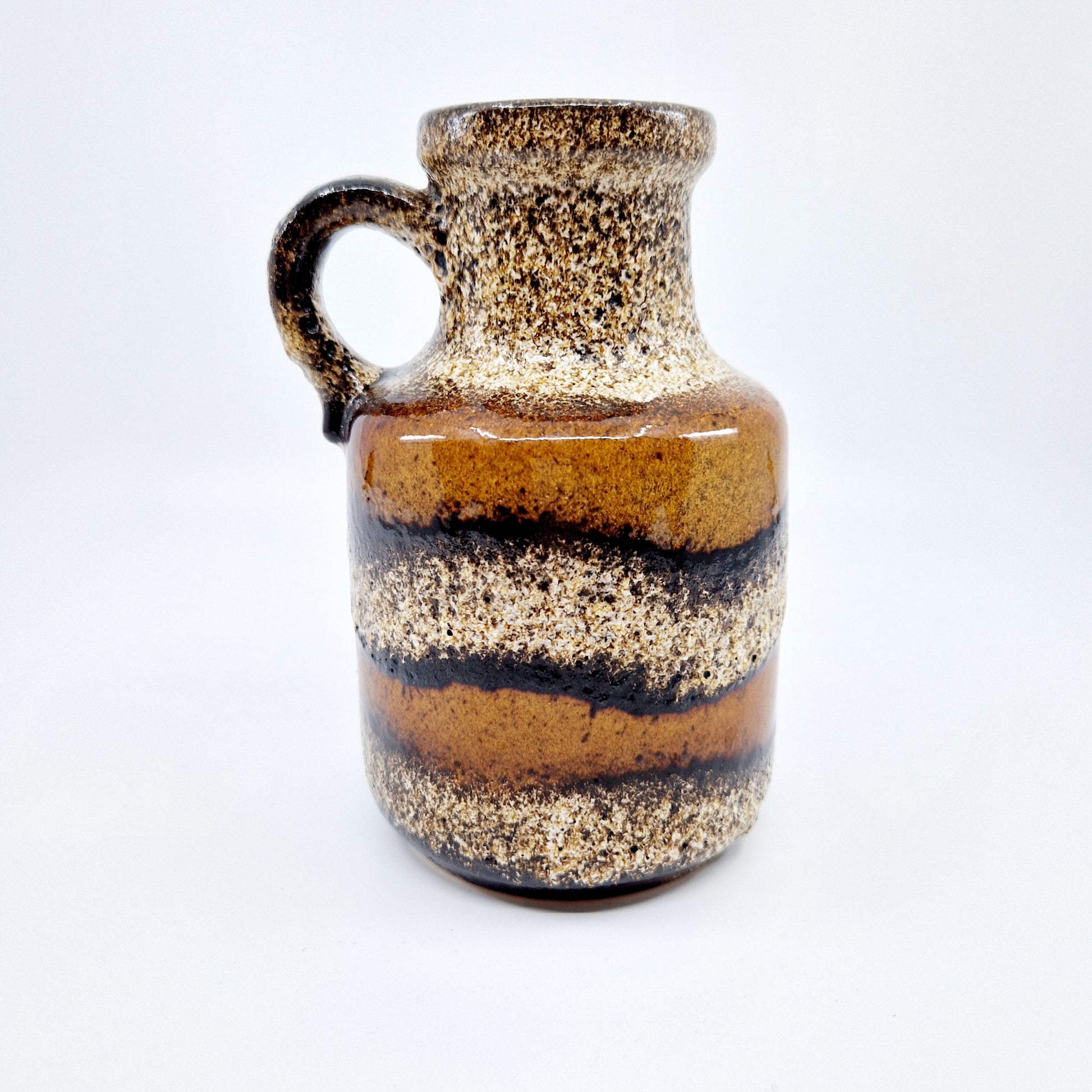 Einzigartige und nachhaltige Vintage Vase in braun von Scheurich. Unique and sustainable vintage vase in brown from Scheurich. Back.