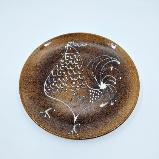 Einzigartiger und nachhaltiger Vintage Teller mit Hahn. Unique and sustainable vintage plate with rooster. Above.