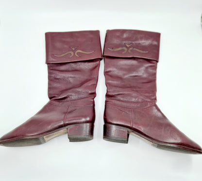 Einzigartige und nachhaltige Vintage Stiefel in mahagoni. Unique and sustainable vintage boots in mahogany. Side 2.