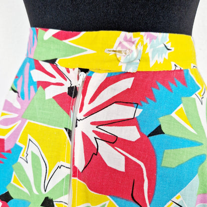 Einzigartiger und nachhaltiger Vintage Rock in gelb-türkis-lila. Unique and sustainable vintage skirt in yellow-turquoise-purple. Zipper.
