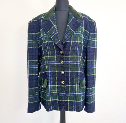 Einzigartiger und nachhaltiger Vintage Blazer in grün-blau-gelb und kariert. Unique and sustainable vintage blazer in green-blue-yellow and checkered. Front.