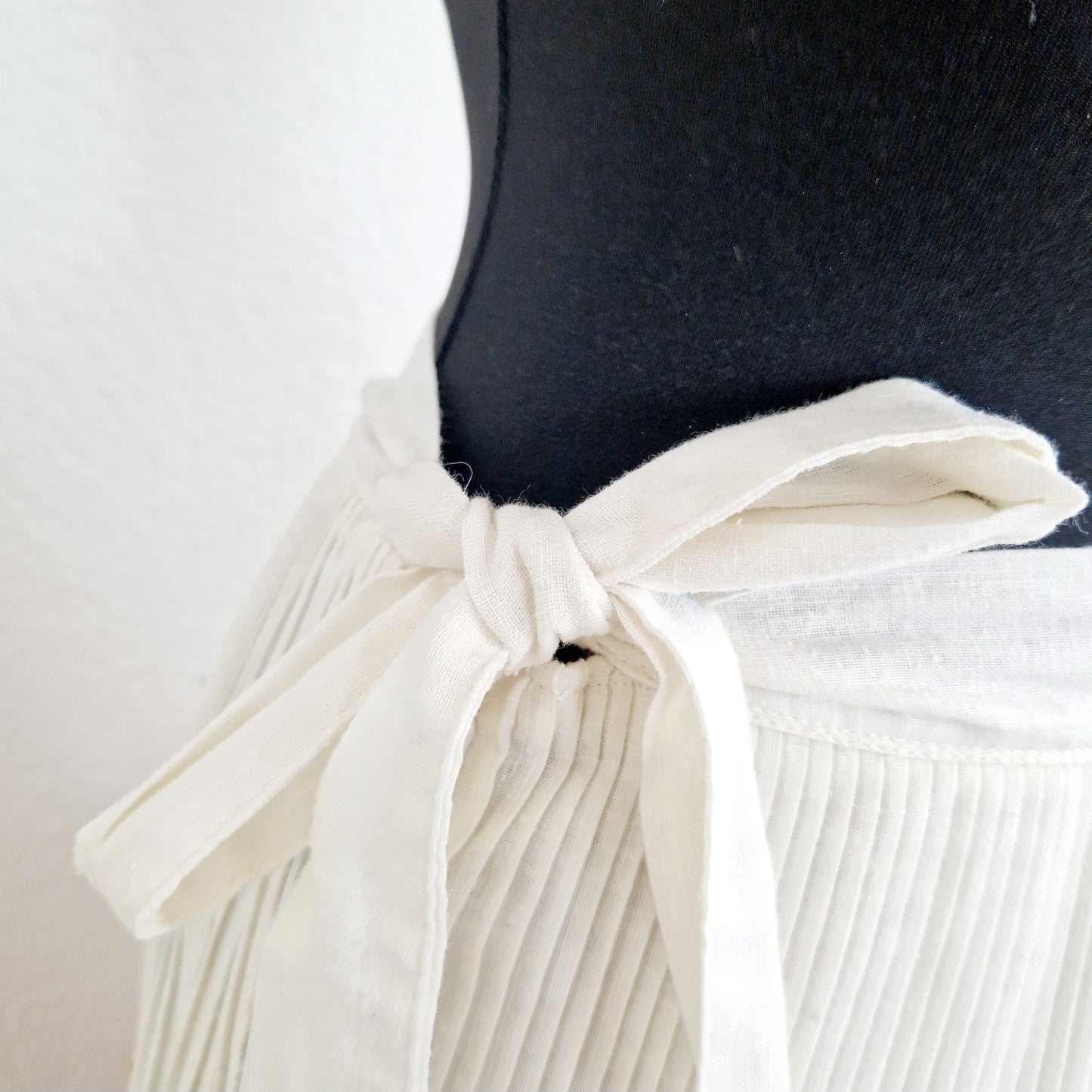 Einzigartiger und nachhaltiger Vintage Rock mit Streifen. Unique and sustainable vintage skirt with stripes. Bow.