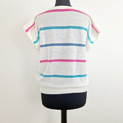 Einzigartiges und nachhaltiges Vintage T-Shirt in weiss mit Streifen. Unique and sustainable Vintage T-Shirt in white with stripes. Back.