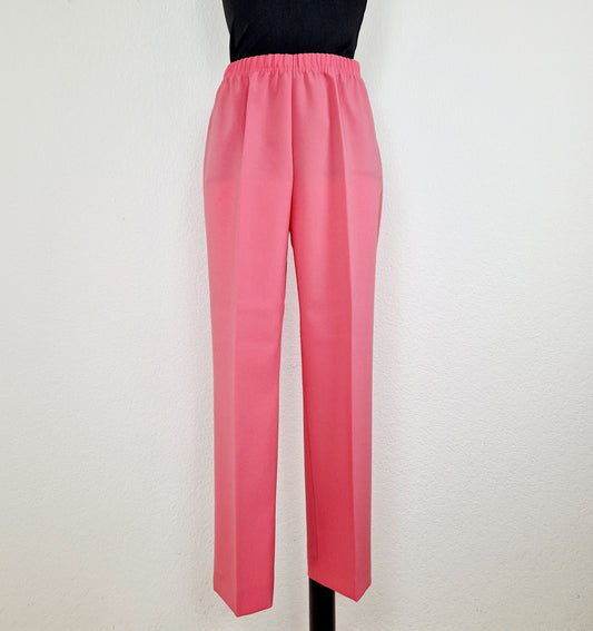 Einzigartige und nachhaltige Vintage Hose in erdbeer. Unique and sustainable vintage trousers in strawberry. Front.