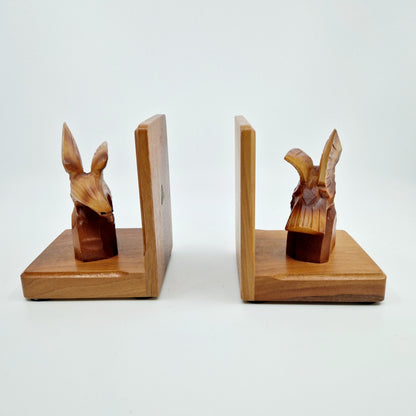 Einzigartige und nachhaltige Vintage Buchstützen mit Adler. Unique and sustainable book ends with eagles. Side.