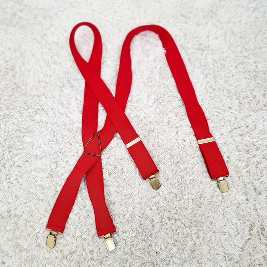 EInzigartige und nachhaltige Vintage Hosenträger in rot. Unique and sustainable vintage suspenders in red. Front.
