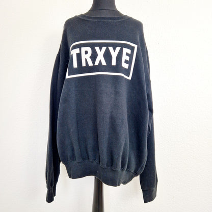 Einzigartiger und nachhaltiger Vintage Sweater TRXYE. Unique and sustainable vintage sweater TRXYE. Front.