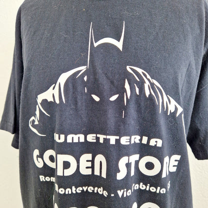 Einzigartiges und nachhaltiges Vintage T-Shirt mit Batman. Unique and sustainable vintage t-shirt with batman. Close-up.