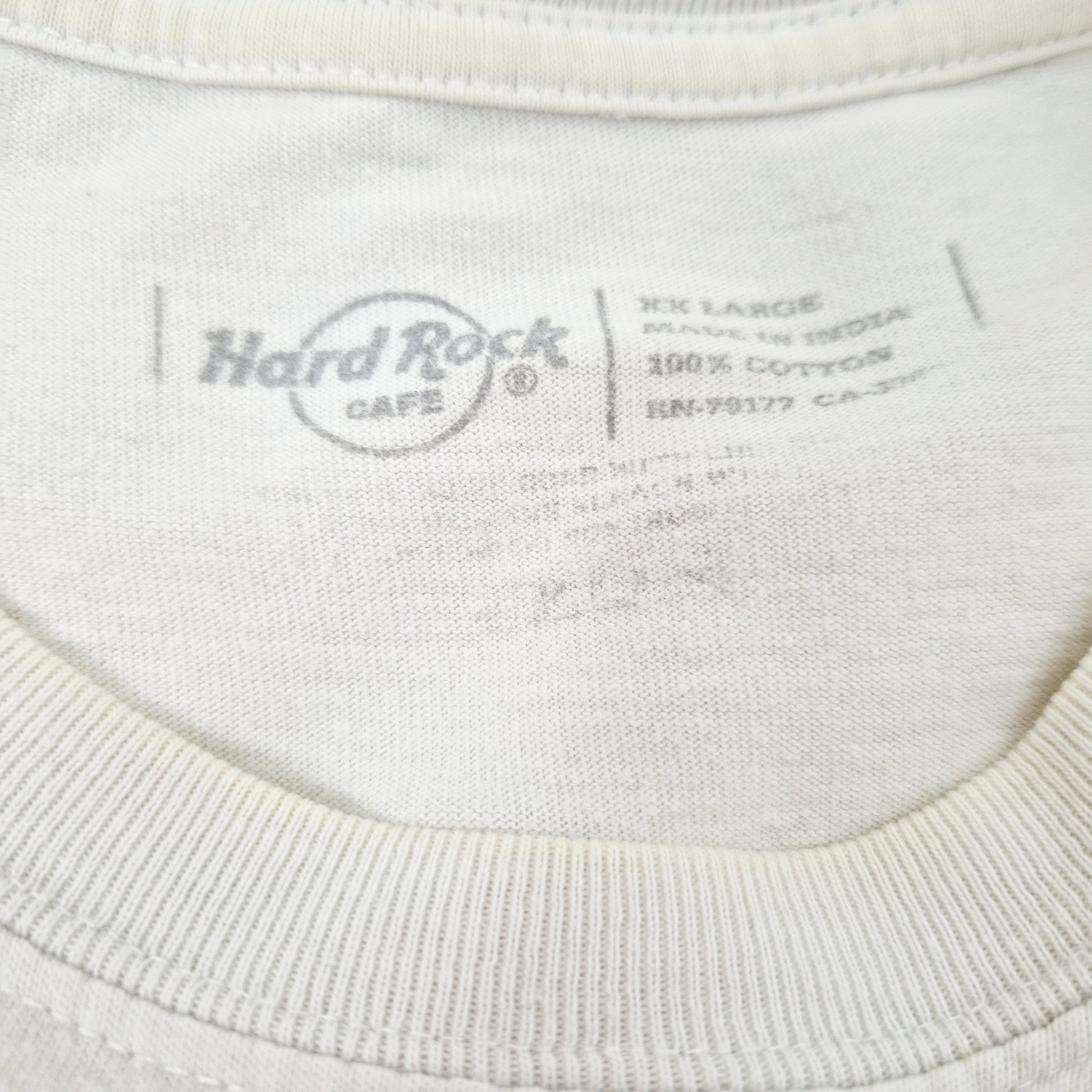 Einzigartiges und nachhaltiges Vintage T-Shirt Hard Rock Cafe Barcelona. Unique and sustainable vintage t-shirt Hard Rock Cafe Barcelona. Tag.